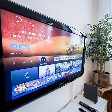 Gemuetliche Mit 2 Schlafzimmern, Kostenfreiem Parkplatz, Modernem Bad, Kueche, Waschmaschine & Trockner Apartmán *