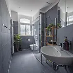 Gemuetliche Mit 2 Schlafzimmern, Kostenfreiem Parkplatz, Modernem Bad, Kueche, Waschmaschine & Trockner Apartman