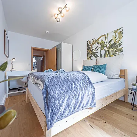 Gemuetliche Mit 2 Schlafzimmern, Kostenfreiem Parkplatz, Modernem Bad, Kueche, Waschmaschine & Trockner Apartman Lipcse