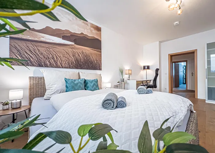 Gemuetliche Mit 2 Schlafzimmern, Kostenfreiem Parkplatz, Modernem Bad, Kueche, Waschmaschine & Trockner Διαμέρισμα