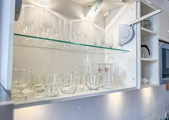 Apartmán Gemuetliche Mit 2 Schlafzimmern, Kostenfreiem Parkplatz, Modernem Bad, Kueche, Waschmaschine & Trockner