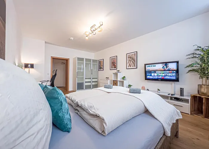 Gemuetliche Mit 2 Schlafzimmern, Kostenfreiem Parkplatz, Modernem Bad, Kueche, Waschmaschine & Trockner Διαμέρισμα Λειψία