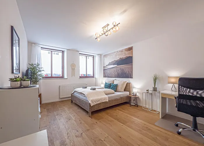 Gemuetliche Mit 2 Schlafzimmern, Kostenfreiem Parkplatz, Modernem Bad, Kueche, Waschmaschine & Trockner * Λειψία